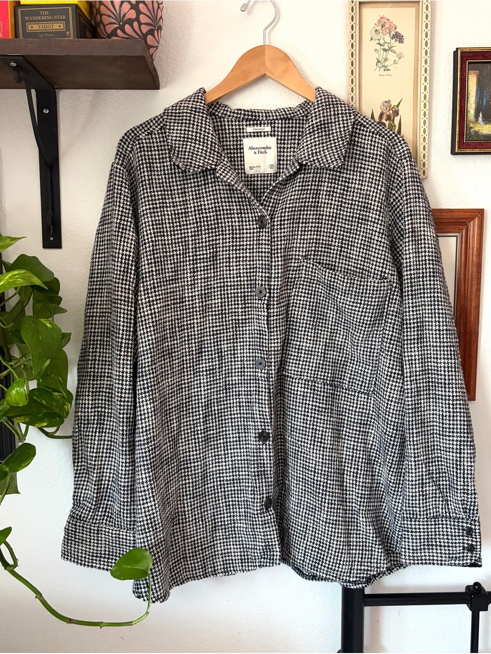 Abercrombie & Fitch Black and White Houndstooth Long-Sleeve Shacket - XXL Jacket